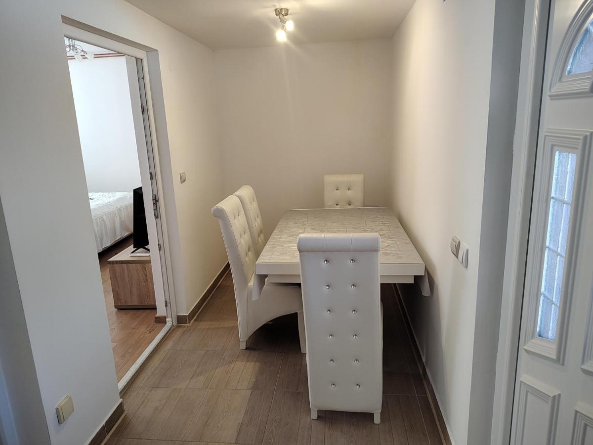 Apartman Anastasija Surčin Exterior foto